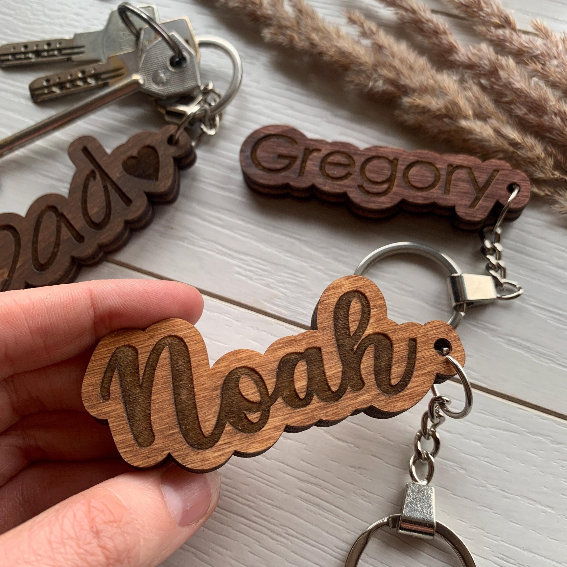 Personalized wood keyring, custom engraved word, boho wood keychain, custom personalised keyring, name engraved key chain, accessories key