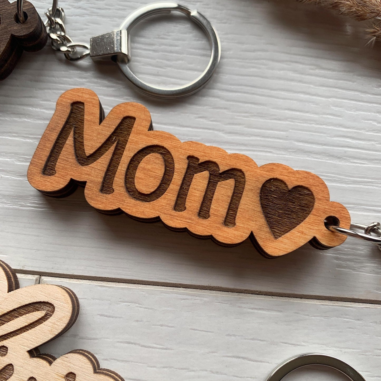 Personalized wood keyring, custom engraved word, boho wood keychain, custom personalised keyring, name engraved key chain, accessories key