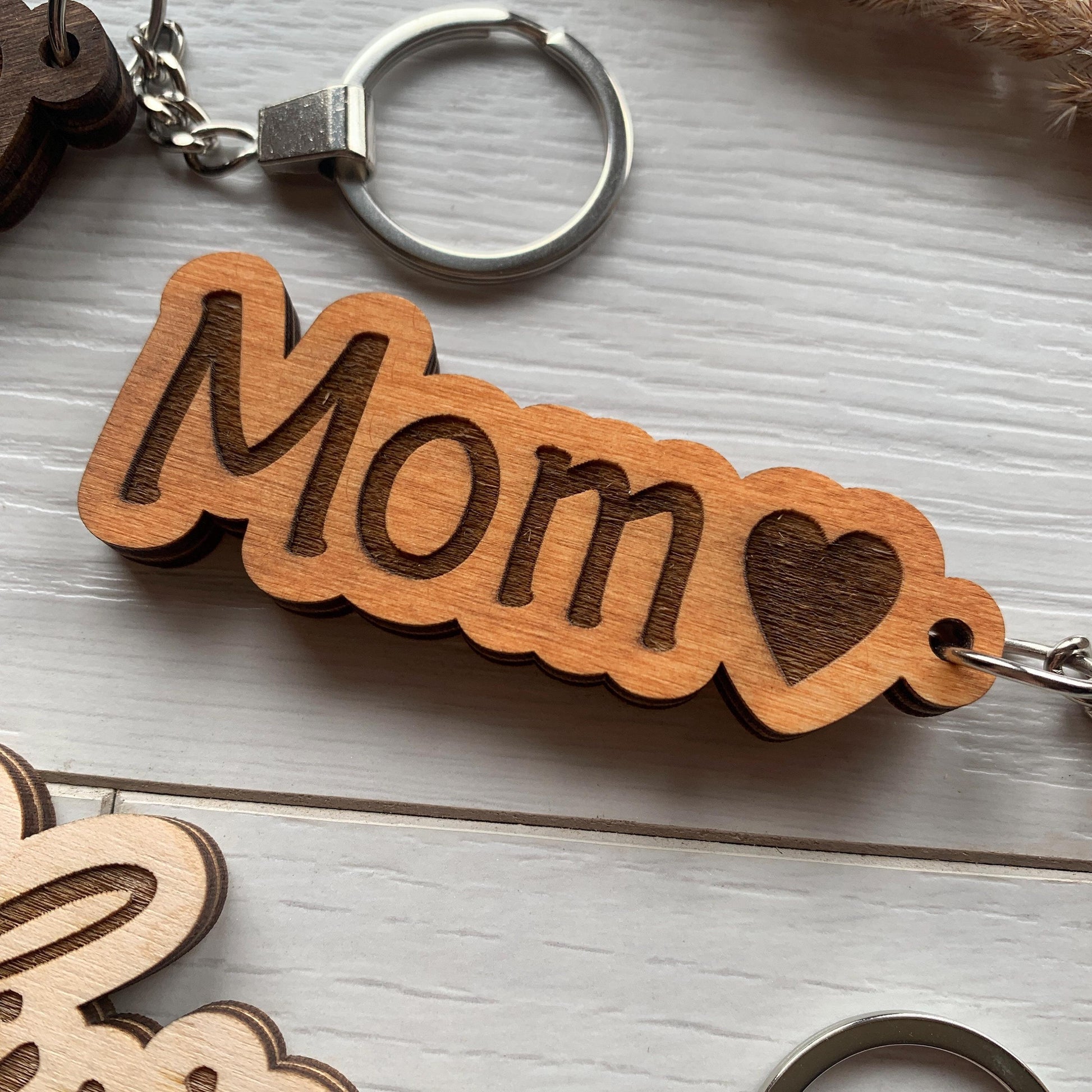 Personalized wood keyring, custom engraved word, boho wood keychain, custom personalised keyring, name engraved key chain, accessories key