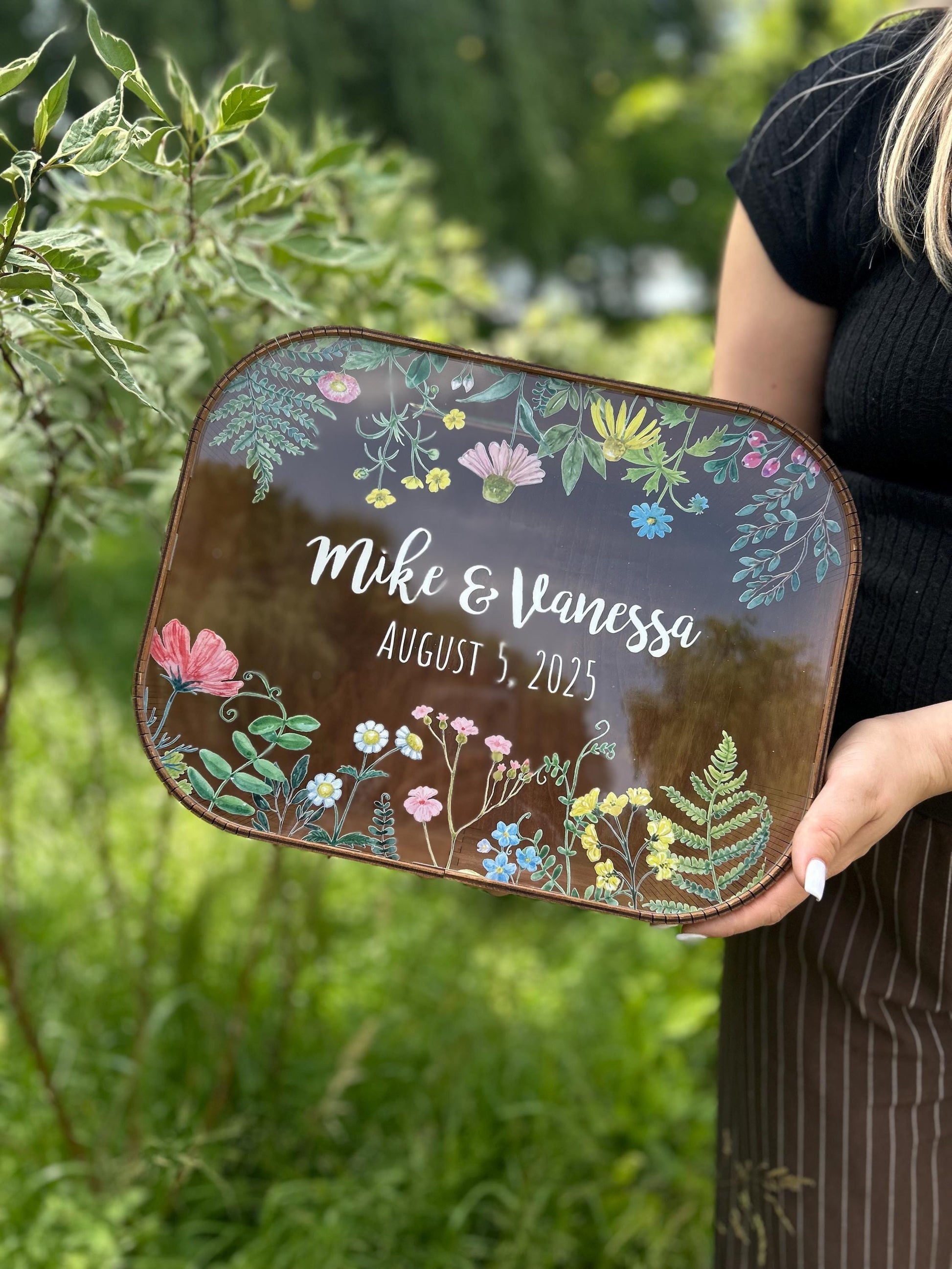 Wildflower wood card box, card box for wedding, personalized wood card box, card box with slot, wedding card holder, bridal floral post box