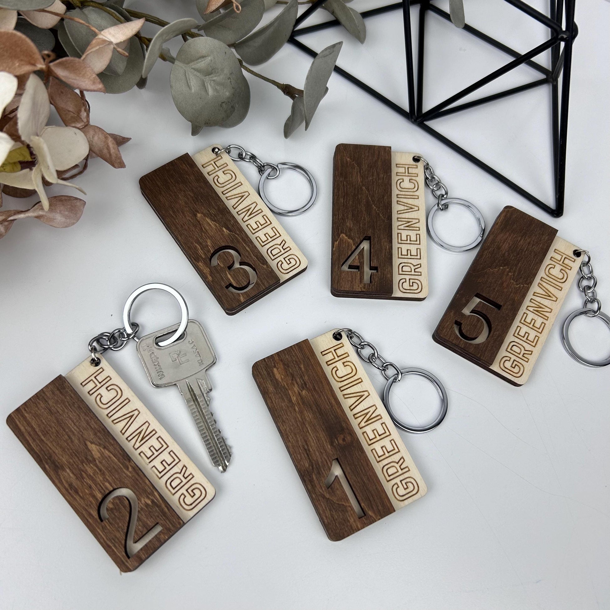 Engraved wood key, room number tag, custom logo keychain, numbers keyrings, custom hotel key tag, hotel room keychain, personalized key tag