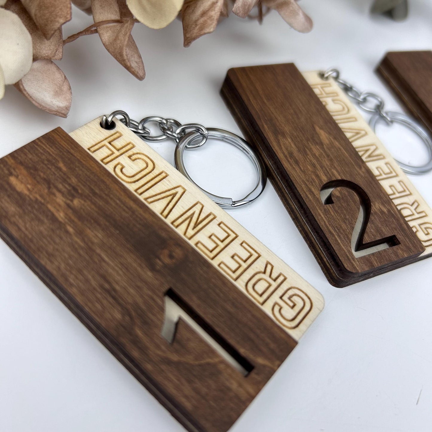 Engraved wood key, room number tag, custom logo keychain, numbers keyrings, custom hotel key tag, hotel room keychain, personalized key tag